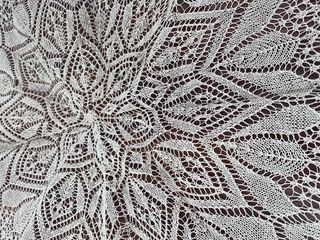 Centrotavola all'uncinetto beige