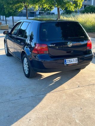 Volkswagen Golf 2003