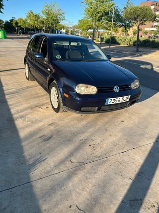 Volkswagen Golf 2003