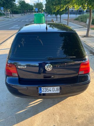 Volkswagen Golf 2003