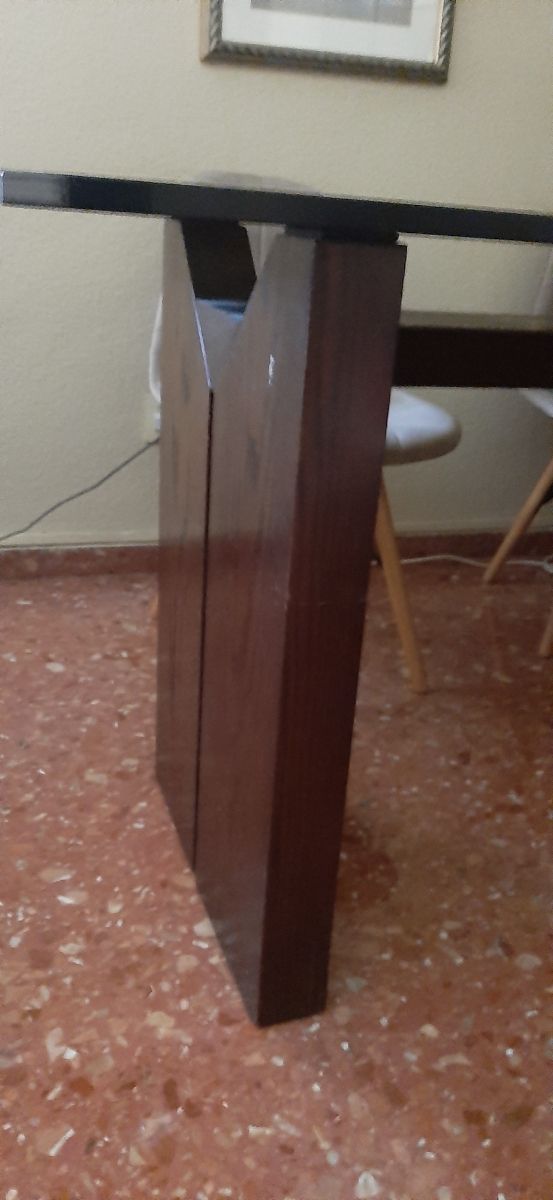 Mesa de comedor moderna - cristal y madera