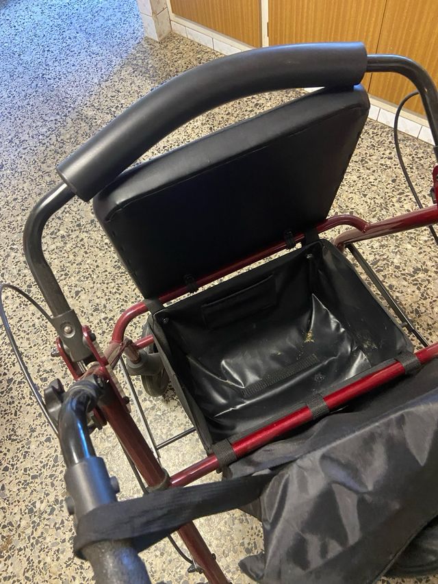 Andador con ruedas adulto