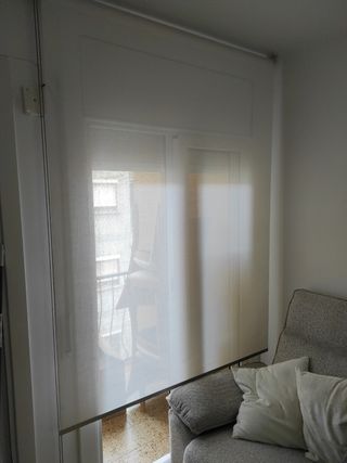 Cortina enrollable blanca - Salón