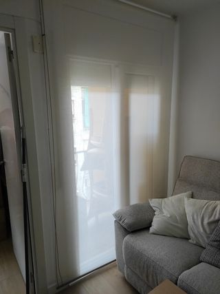 Cortina enrollable blanca - Salón