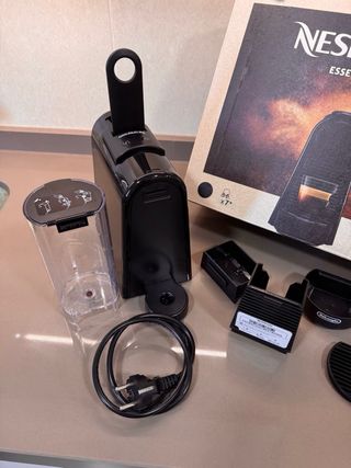 Cafetera Nespresso Essenza Mini Negra