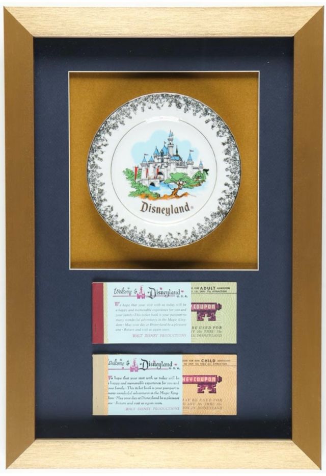 Plato Disneyland Vintage + Entradas de los años 80/90
