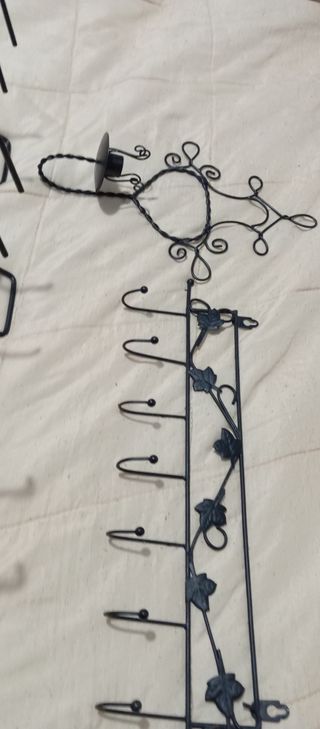 Maceteros, perchero y portavelas metal negro