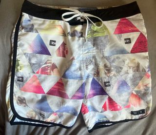 Bermudas ripiosas Curl