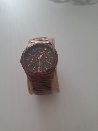 Reloj acero color chocolate 
