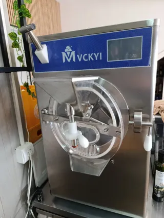 Máquina helados, mantecadora helados de sobremesa