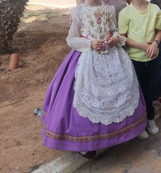 Traje Fallera niña: 2 vestidos