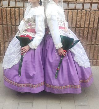 Traje Fallera niña: 2 vestidos