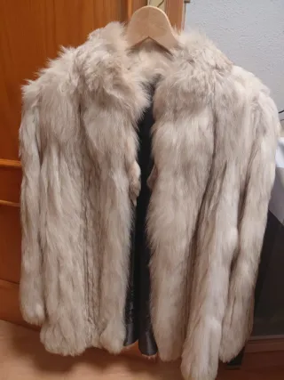 Chaquetón de zorro blanco . Precio negociable