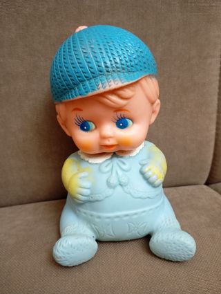 Rara bambolina in gomma cigolante vintage anni 70