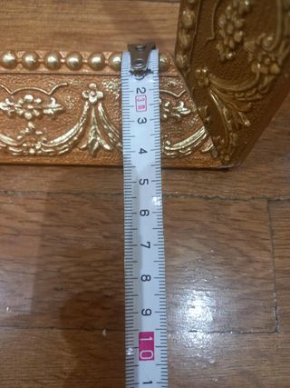 Marco dorado madera antiguo