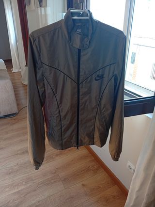 Chaqueta chubasquero Nike vintage talla S
