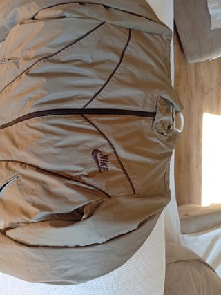 Chaqueta chubasquero Nike vintage talla S
