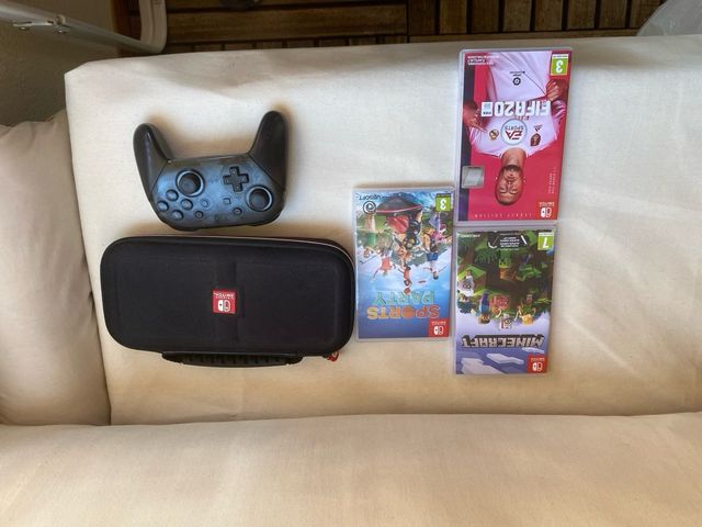 Nintendo Switch - Azul y Rojo