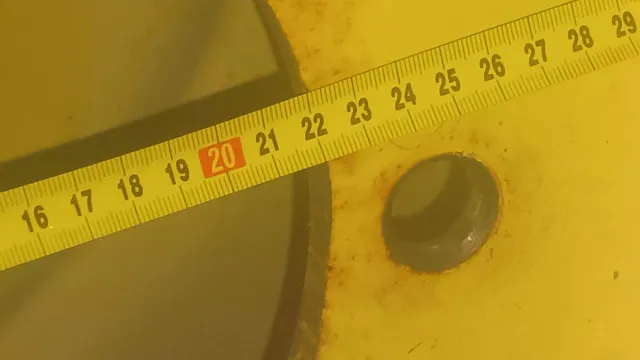 2 Ruedas estrechas seminuevas.