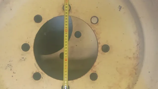 2 Ruedas estrechas seminuevas.