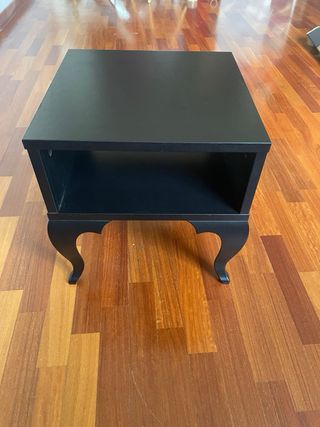 Comodino nero in legno