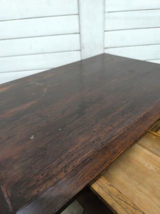 Costurero antiguo. Mesa auxiliar cajon