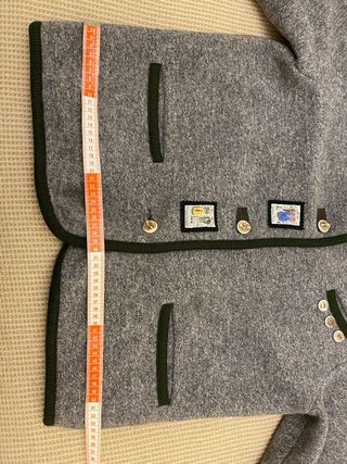 Chaqueta austriaca gris-verde.