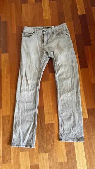 Vaqueros Volcom gris