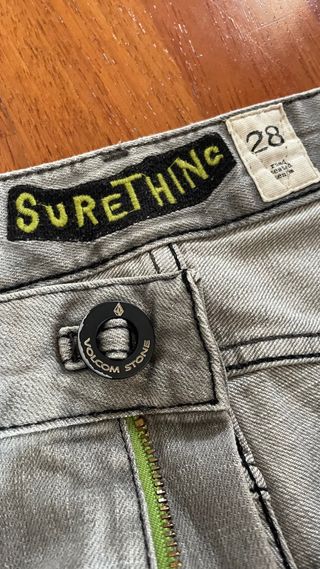 Vaqueros Volcom gris