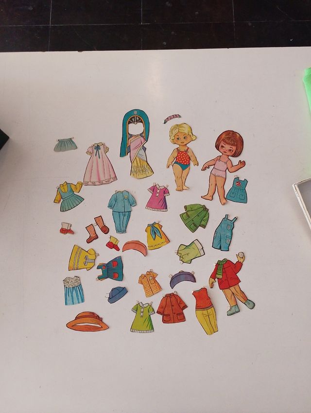 Muñecas recortables vintage