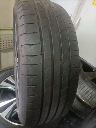 Llantas Nissan 