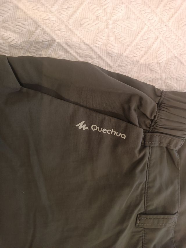 Pantalón corto montaña Quechua talla 44 