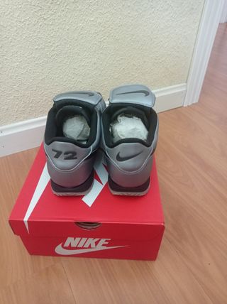 Zapatillas Nike Juveniles - Plata