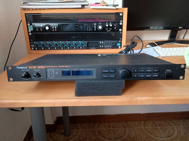 Roland SDE-330 Delay Vintage