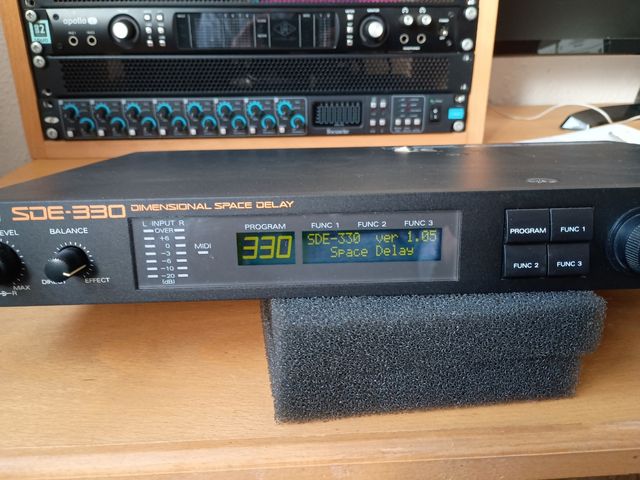 Roland SDE-330 Delay Vintage