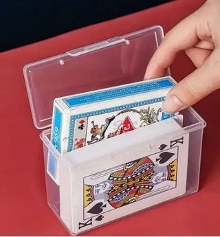 Estuche para 2 barajas.
Ideal baraja UNO