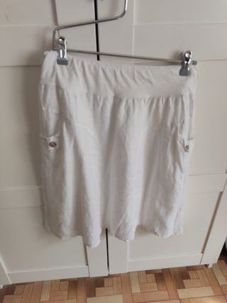 Faldas variadas. Se venden las 4 juntas.