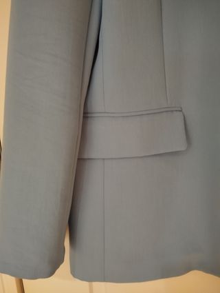 Blazer Zara azul celeste talla M