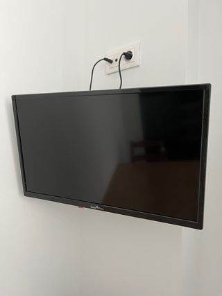 Television Smart Tech Android TV 24" - TV