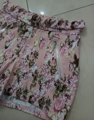Shorts floreali bimba 8-10 anni