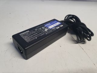 Cargador Toshiba Portátil
