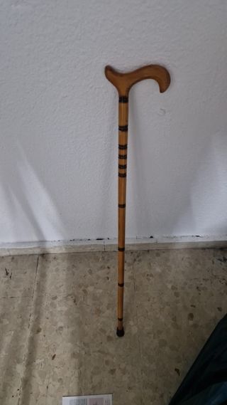 Bastón madera tallada