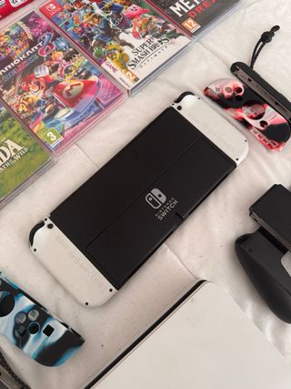 Nintendo Switch OLED + Juegos + Accesorio (NUEVA)