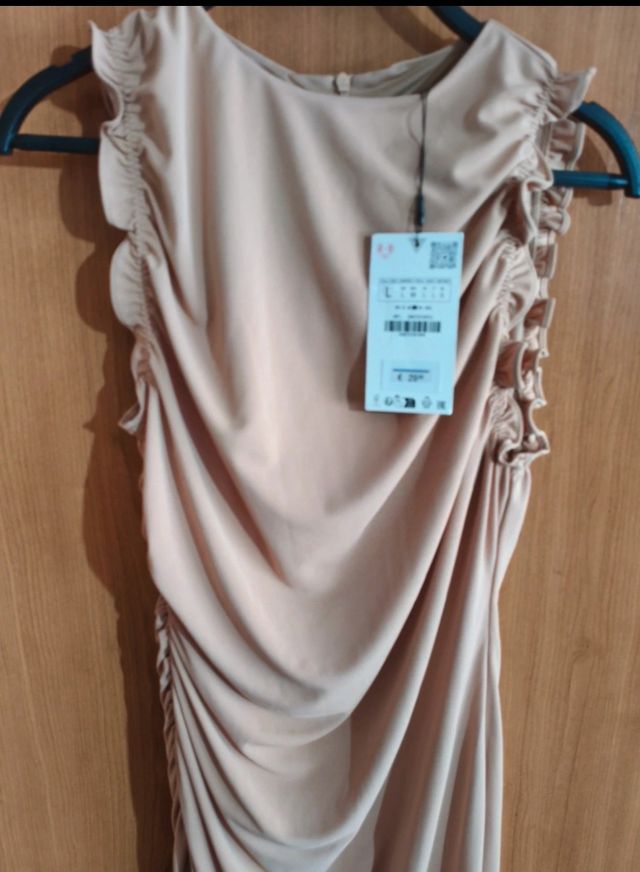 Vestido Zara beige talla L