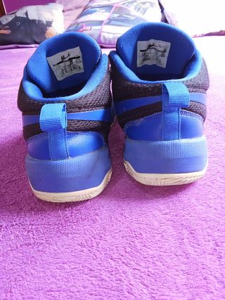 Zapatillas Nike Hustle azules