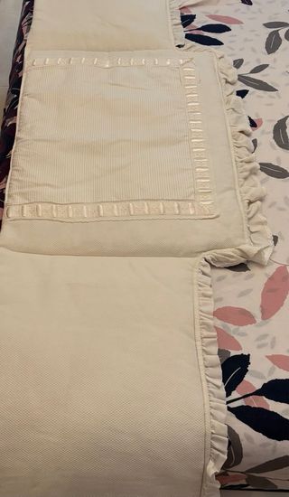 Colcha+Chichonera cuna  Regalo 3 juegos de sabanas