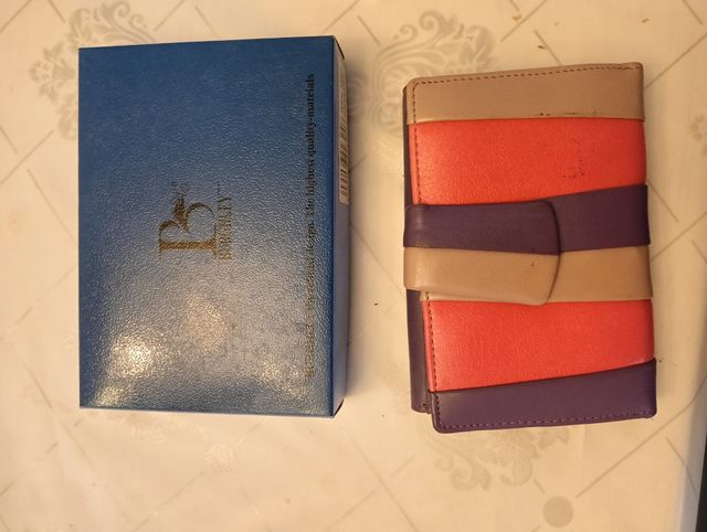 Monedero BRILLY Rojo y Morado