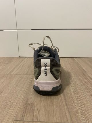 Zapatillas de tenis polivalentes (talla 41)