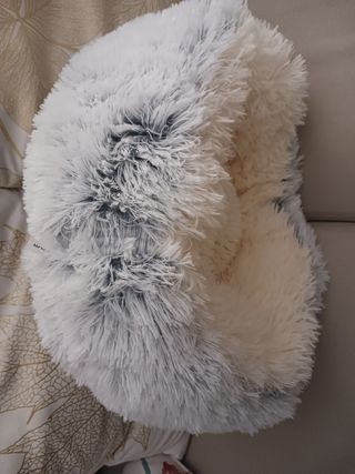 Cama perro pequeño azul y blanca