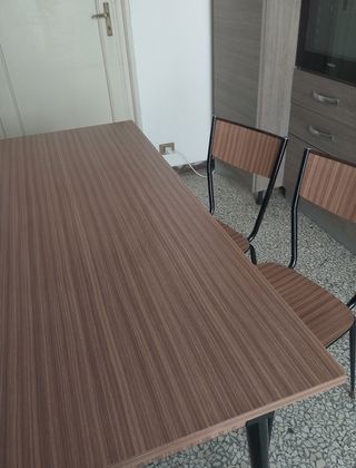 Tavolo vintage con 2 sedie